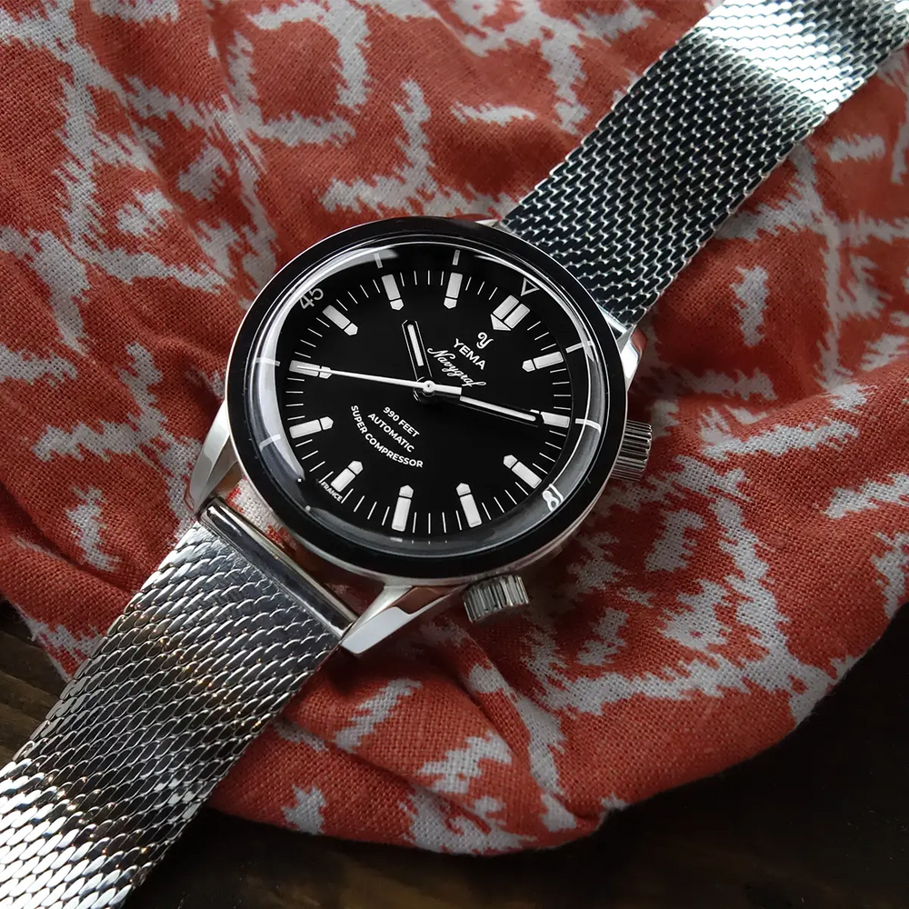 YEMA Navygraf Super Compressor Navygraf_Super_Compressor_Lifestyle_Black_04_W1200