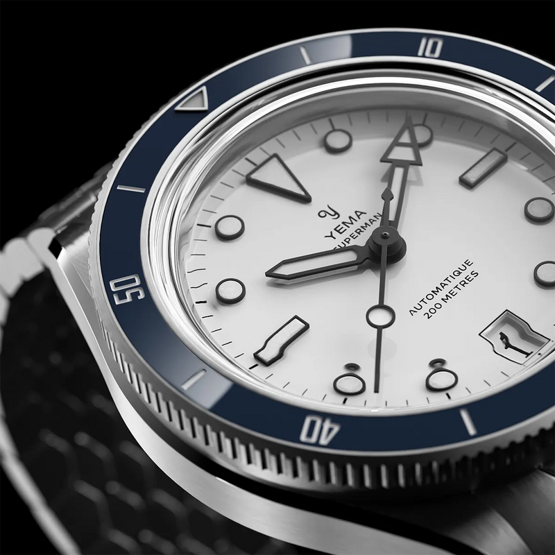 YEMA Superman Dato CMM.10 ur med Super-LumiNova for optimal synlighed i mørke